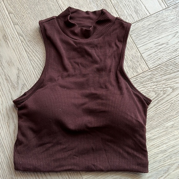 Klassy Network built-in bra mockneck top - Picture 2 of 4